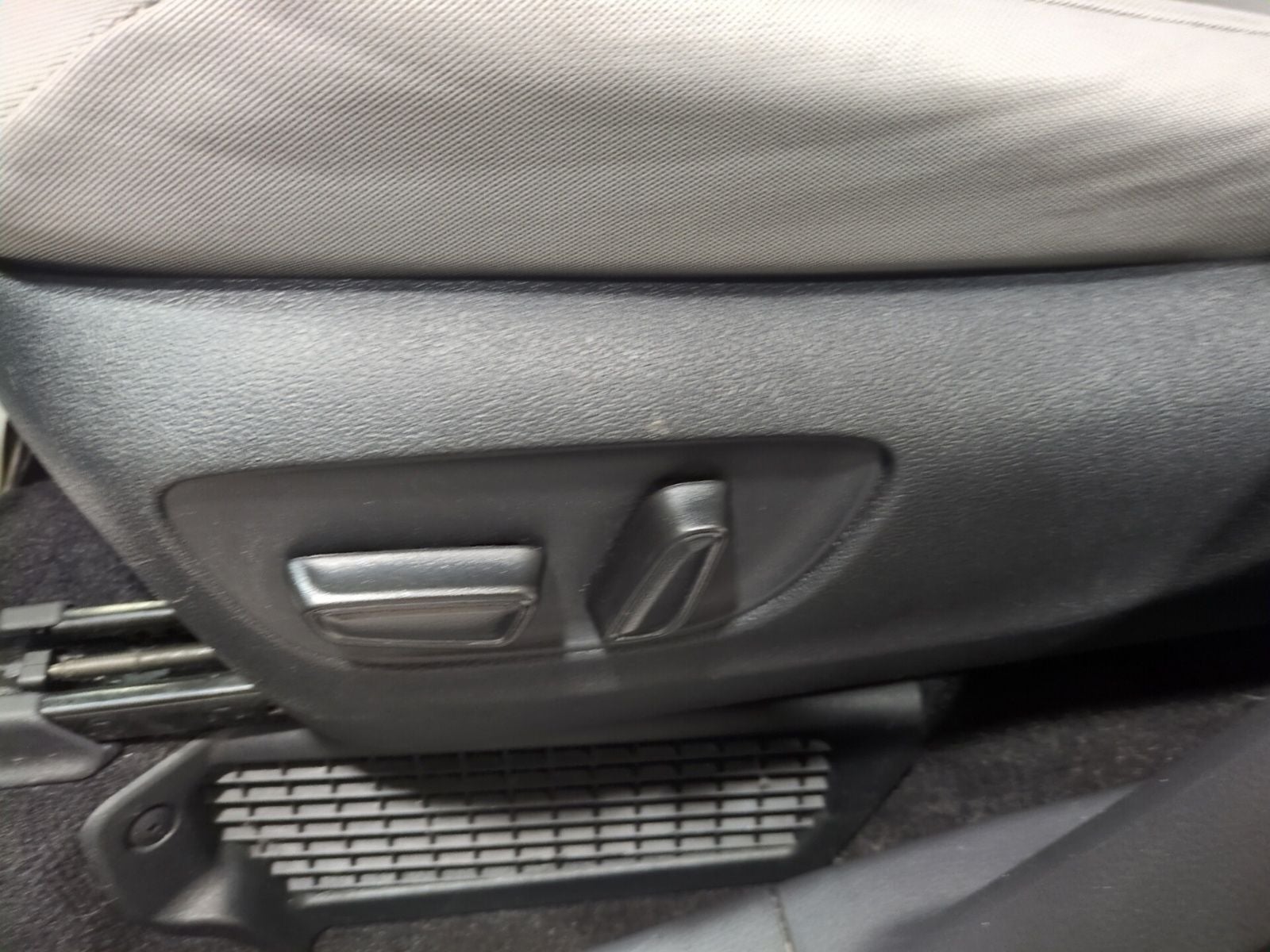 2022 Toyota Sienna LE 8 Passenger