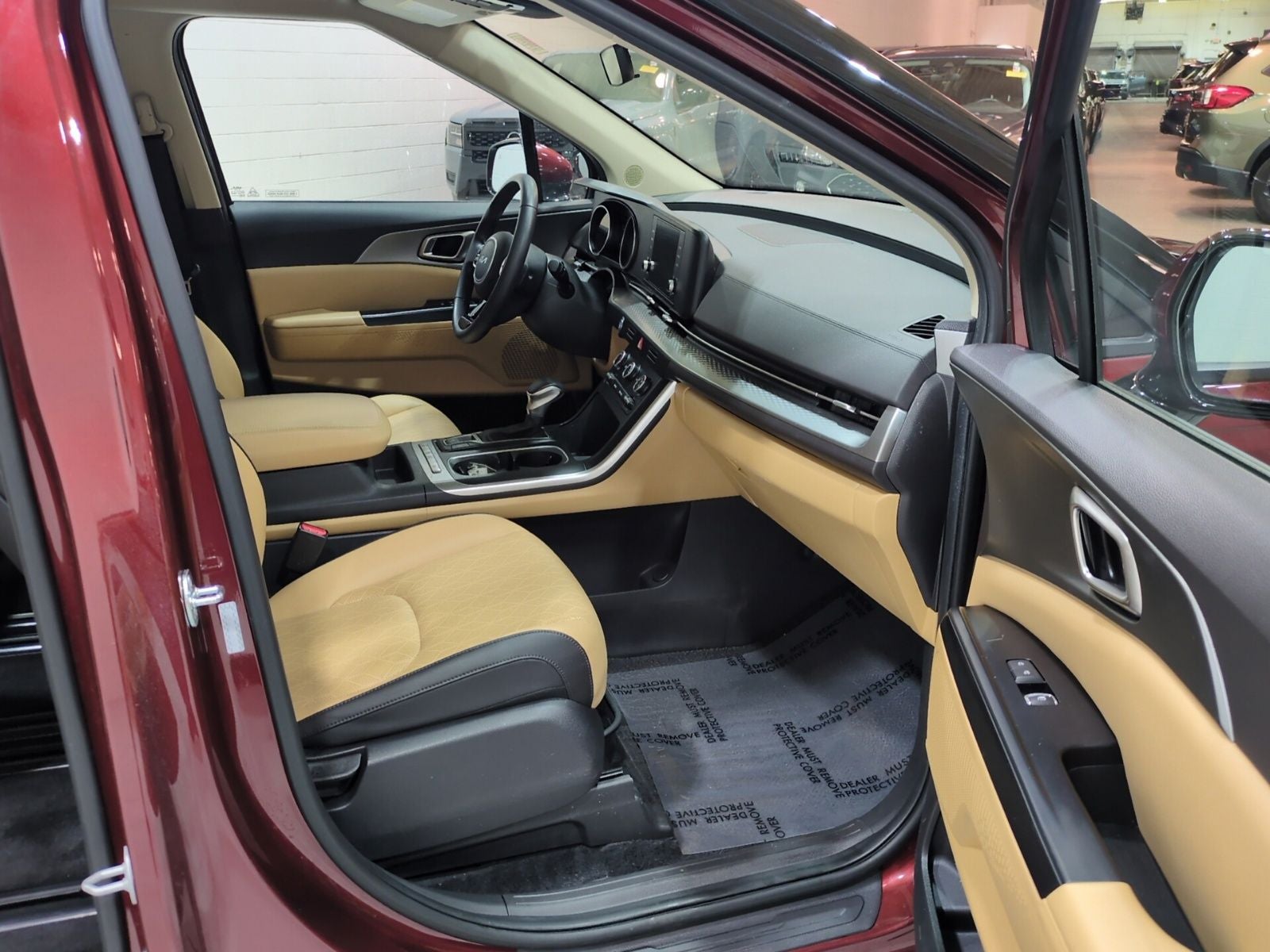 2024 Kia Carnival LX